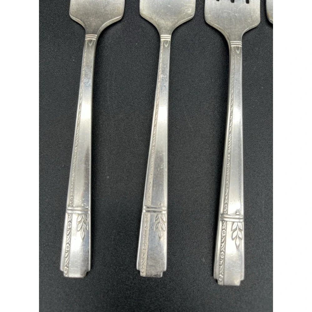 Grenoble Silverplate Salad Fork Set 8 Pieces Oneida Silver Circa 1938